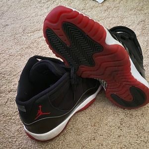 Retro Jordan 11 (Bred)